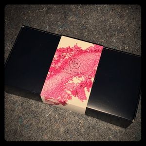 New Young Living Savvy Minerals #1 Eye Pallette